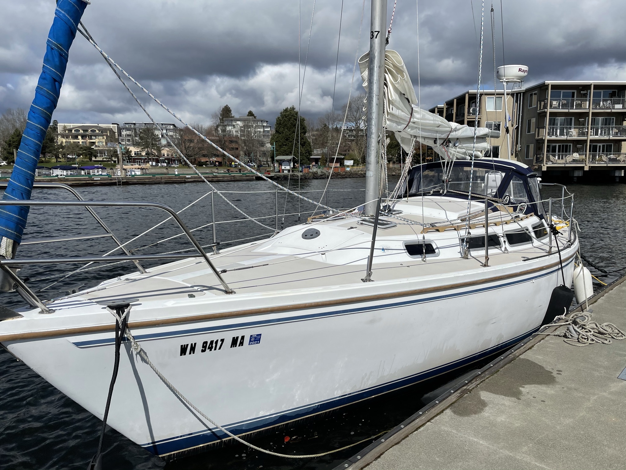 Sailing on Lake Washington with guests on deck